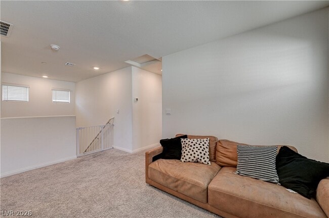 Building Photo - 386 Larksong Ave