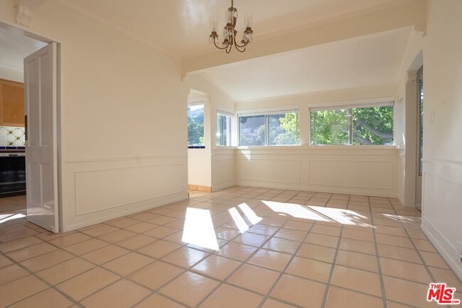 Building Photo - 2401 Meadow Valley Terrace