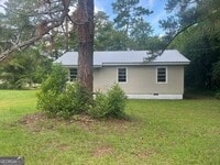 Building Photo - 213 Poplar St