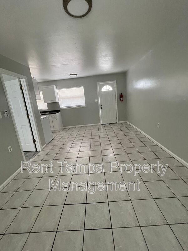 Building Photo - Neptune Drive - 1124