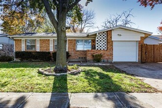 Building Photo - 4526 Hanover Dr