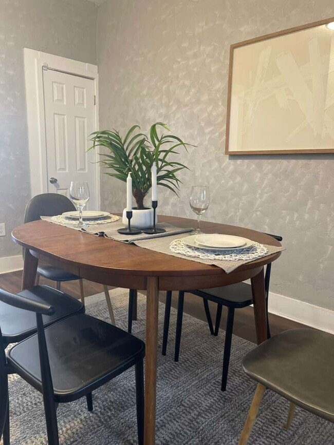 Building Photo - 645 Dumbarton Ave