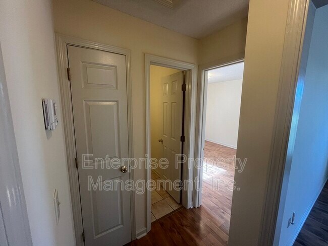 Building Photo - 3931 Long Creek Rd