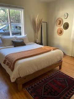 Building Photo - 919 Medio Rd