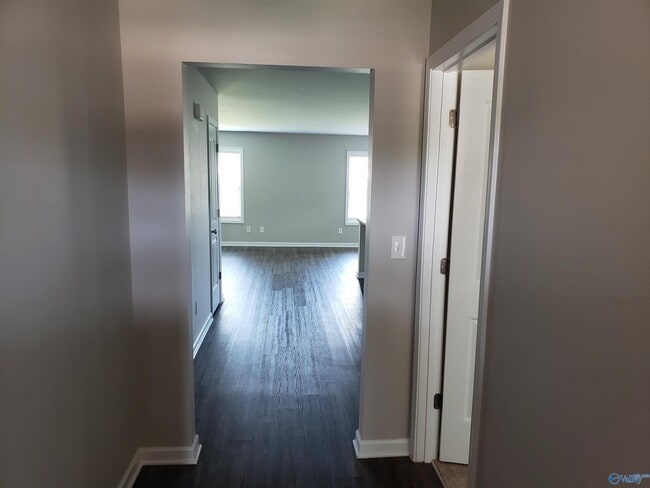 Building Photo - 217 Hydra Cir