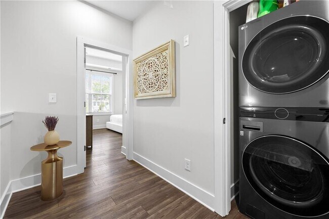 Building Photo - 1336 Breezy St SE