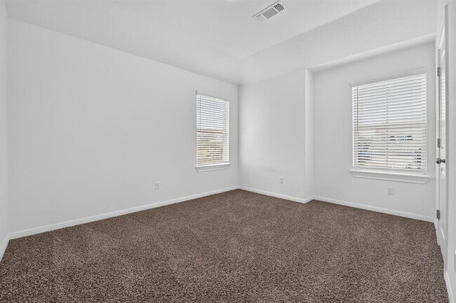 Building Photo - 221 Sand Lily Ln