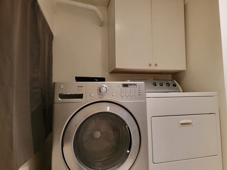 Building Photo - 1529 Grand Ave