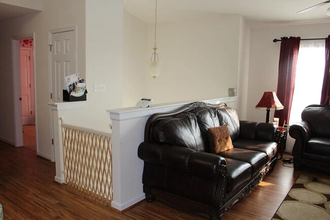 Building Photo - 42 Mullens Cir