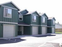 Building Photo - 2 Bedroom / 2.5 Bathroom + Office Townhome in Redmond Oregon