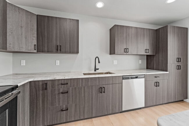 Building Photo - 1427 Thatcher Cir