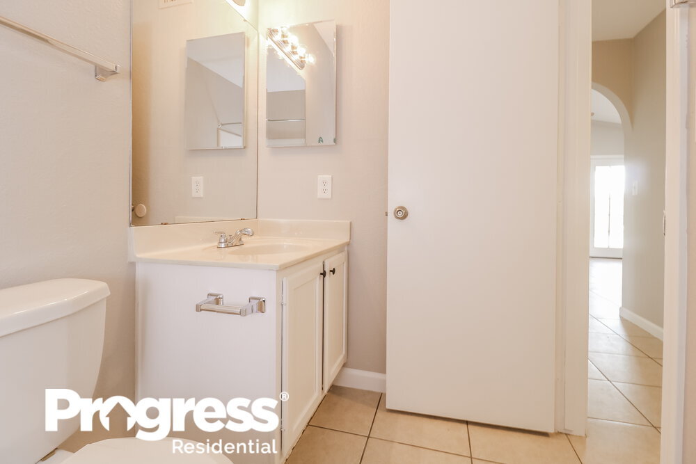 Building Photo - 3104 N Copenhagen Dr