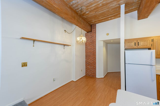 Building Photo - 319 New Britain Rd