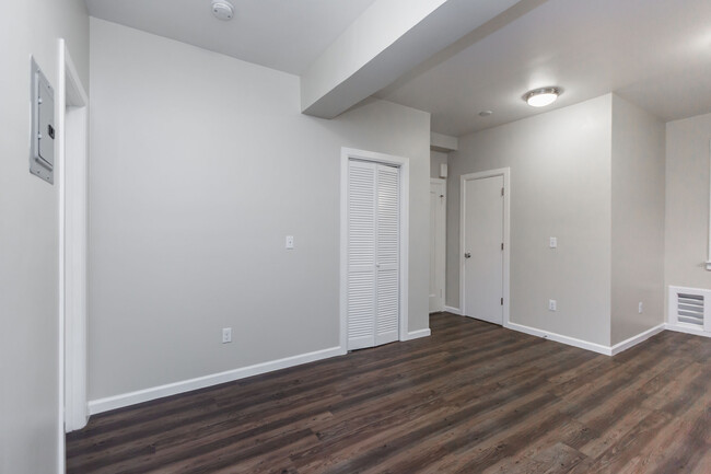Building Photo - 320 Turk