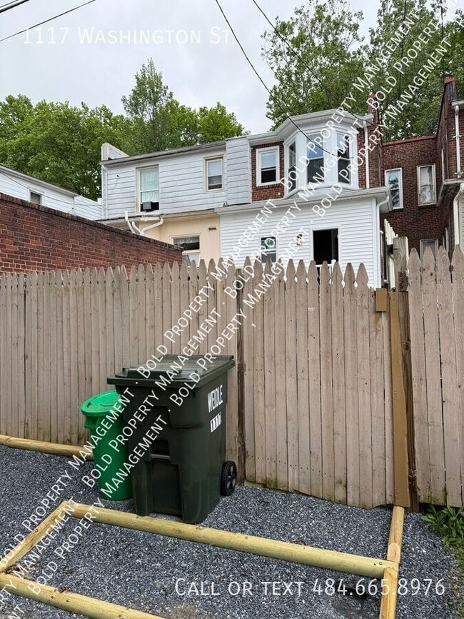 Building Photo - 1117 Washington St
