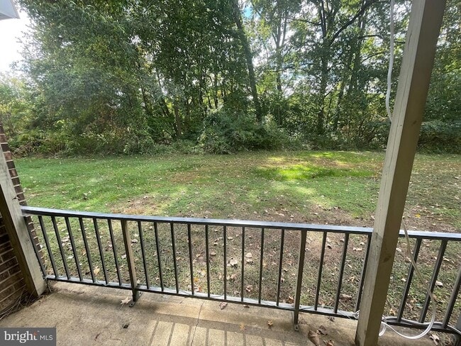 Building Photo - 615 Silver Ct