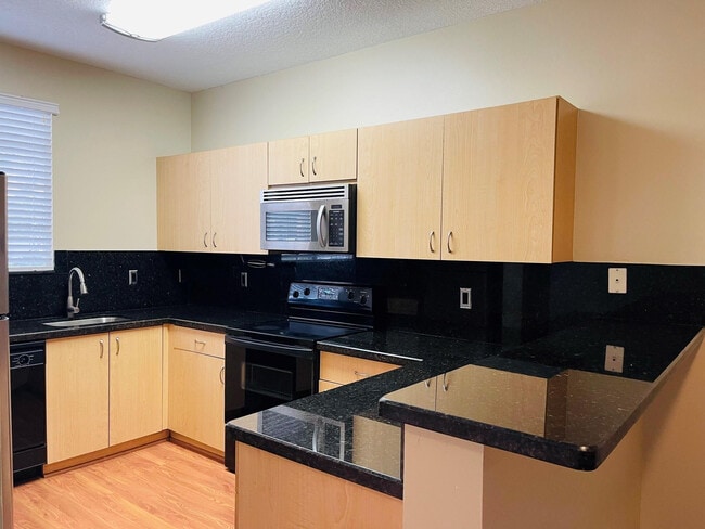 Building Photo - 4854 NW 58th Manor