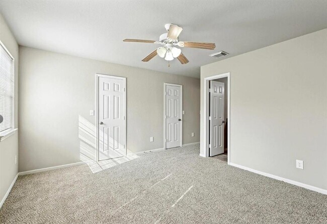 Building Photo - 9730 Clifton Park Dr