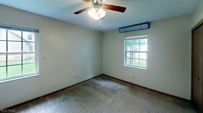 Building Photo - 6257 3rd Ave