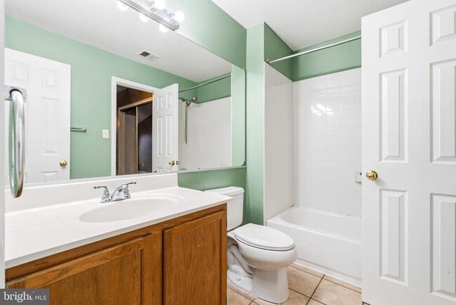 Building Photo - 2 Highstream Ct