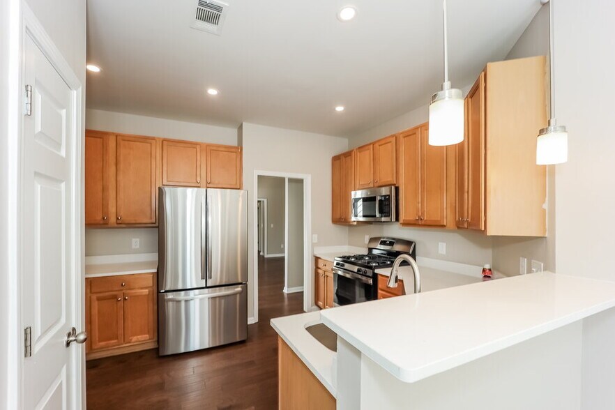 Building Photo - 116 Freeman Forest Dr