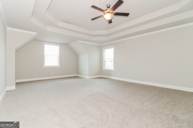 Building Photo - 677 Overlook Gln Dr