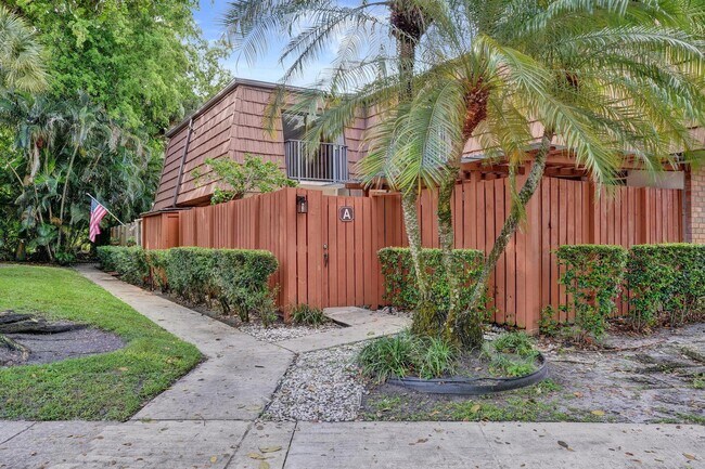 Building Photo - 9111 SW 20th St