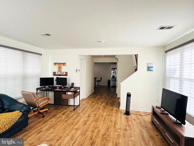 Building Photo - 273 4th Ave