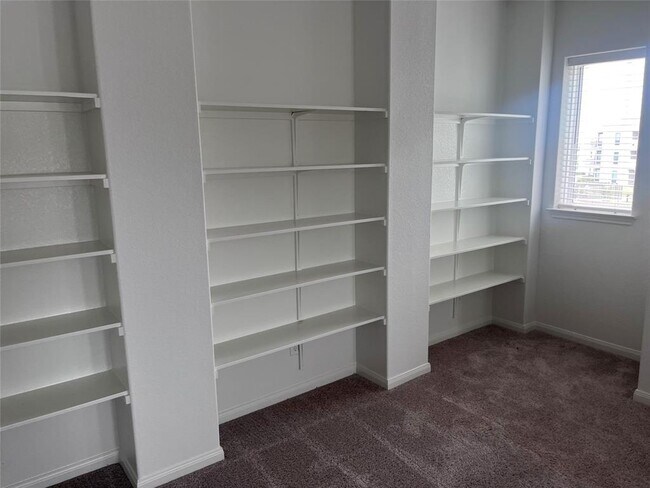 Building Photo - 8519 Sommery Ln