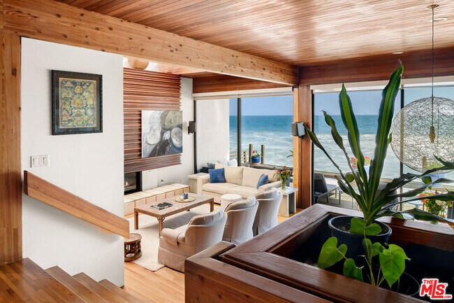 Building Photo - 24638 Malibu Rd