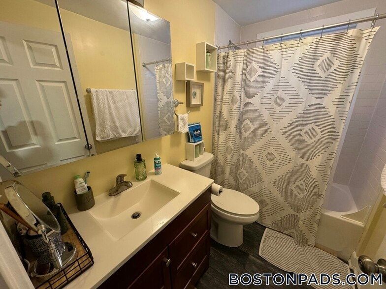 Building Photo - 10 Jay St