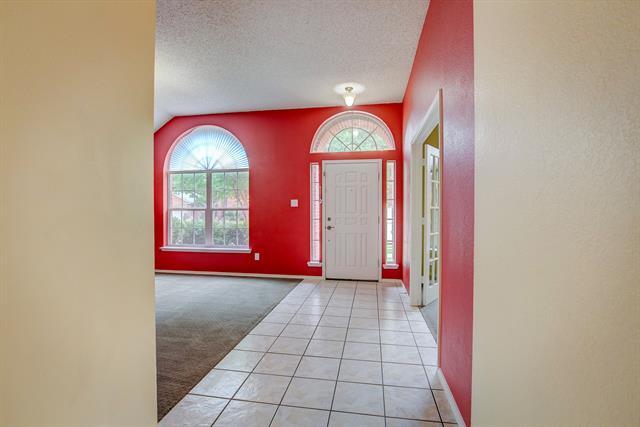 Building Photo - 5713 Meadows Way