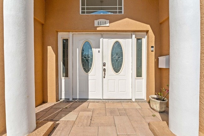 Building Photo - 6515 34th Ave N