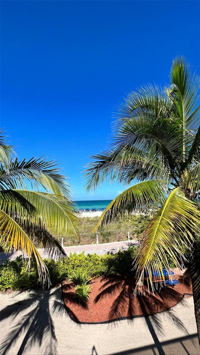 Building Photo - 6039 Collins Ave