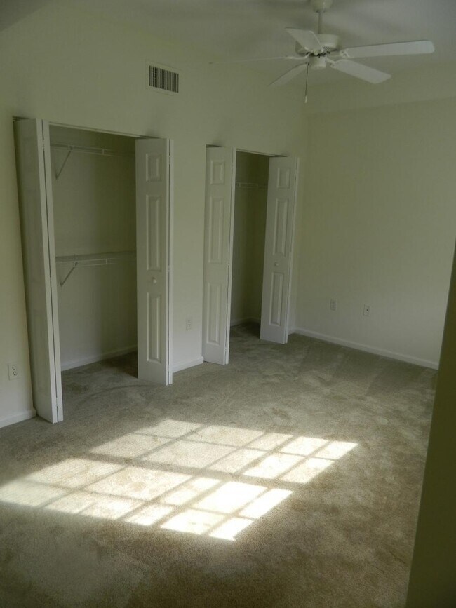 Building Photo - 460 S Rosemary Ave