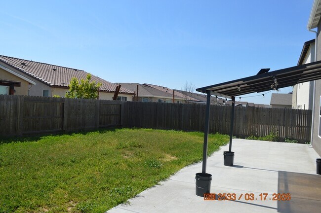 Building Photo - 624 Suzanne Dr