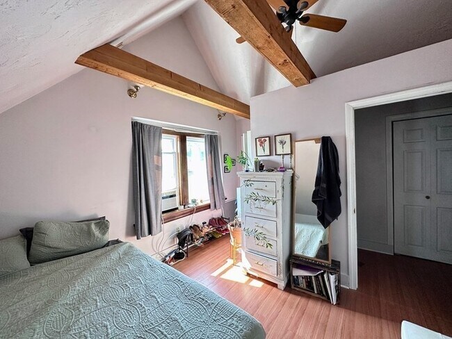 Building Photo - 74 Antwerp St