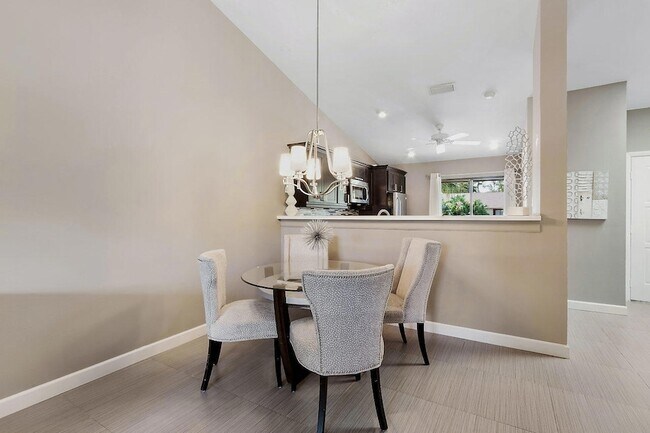 Building Photo - 13115 Belhaven Ct