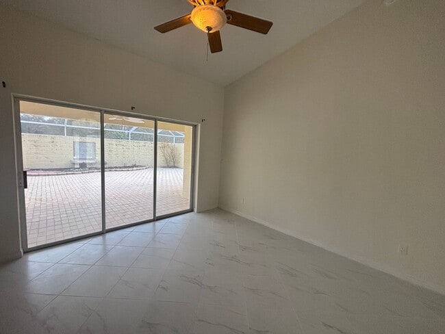 Building Photo - 3/3 Newly renovated on 3+ acres