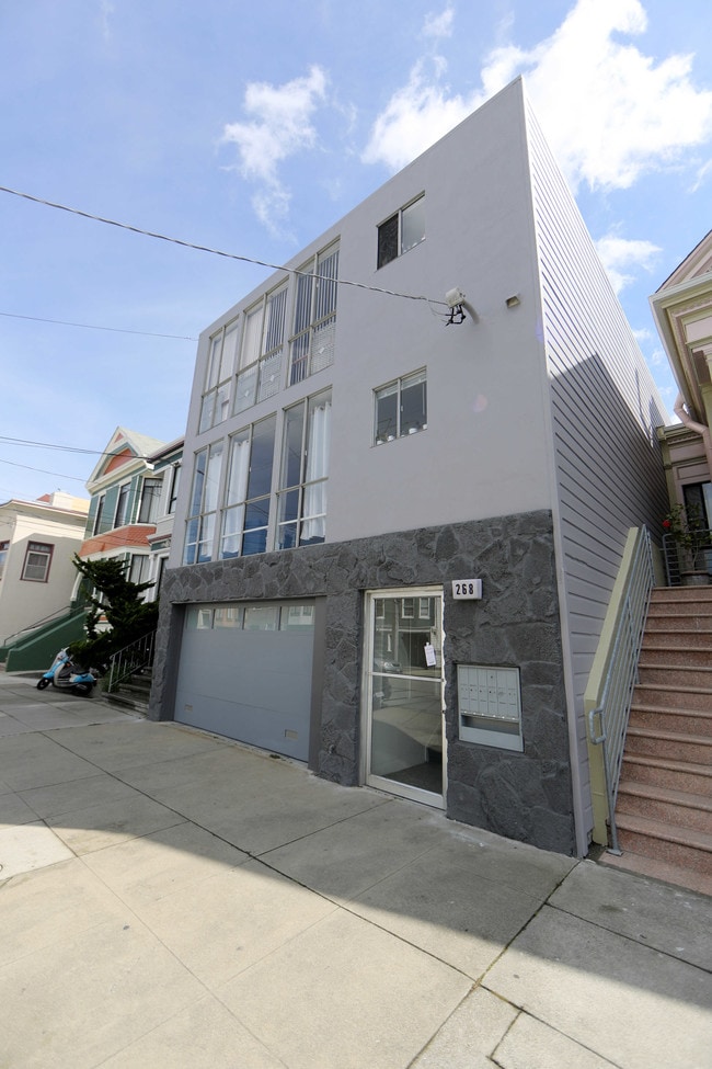 Building Photo - 268 2nd Ave