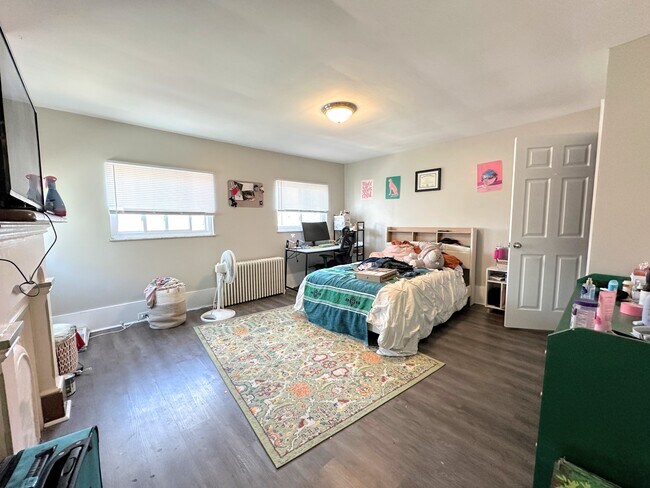 Building Photo - 38 Gregory St