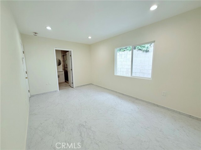 Building Photo - 17513 Glenburn Ave