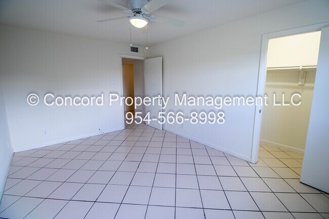 Building Photo - ASK ABOUT OUR SPECIALS! 2/1.5 Townhouse St...