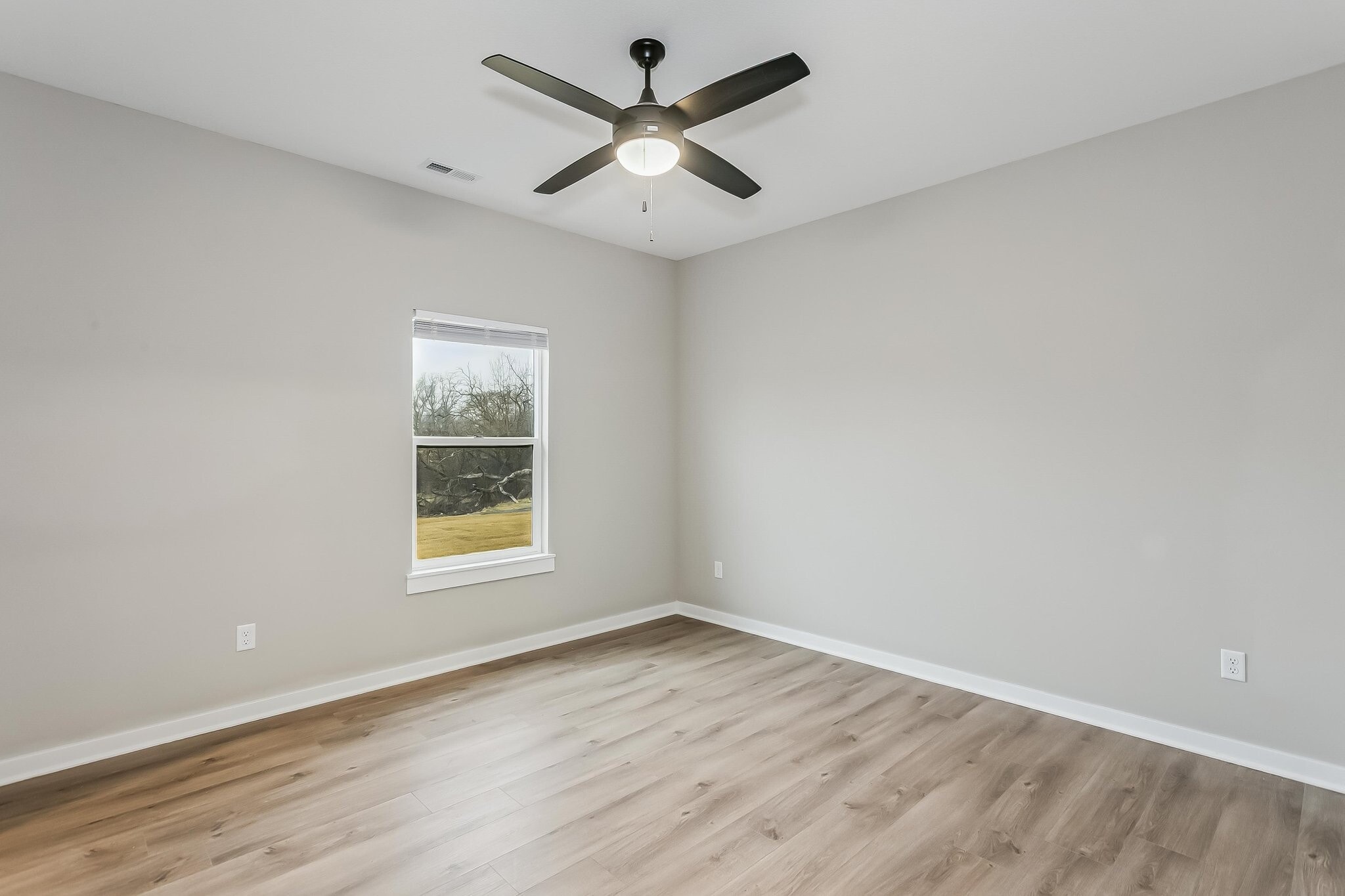 Building Photo - 909 S Logan St