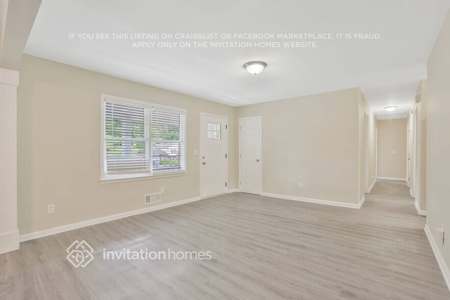 Building Photo - 107 Huntwood Dr