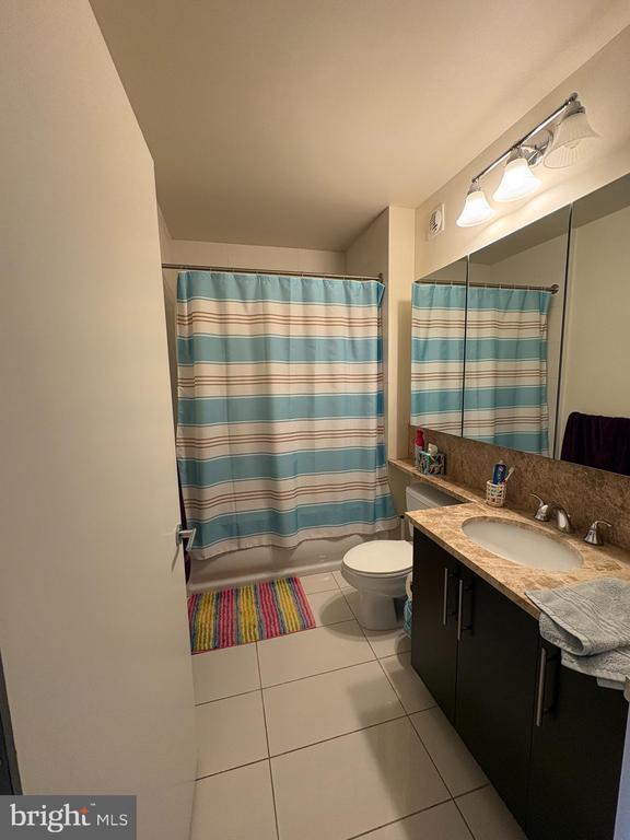 Building Photo - 1425 Locust St