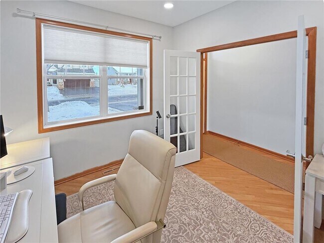 Building Photo - 4591 Empress Way N