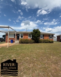 Building Photo - 4026 Peachtree St