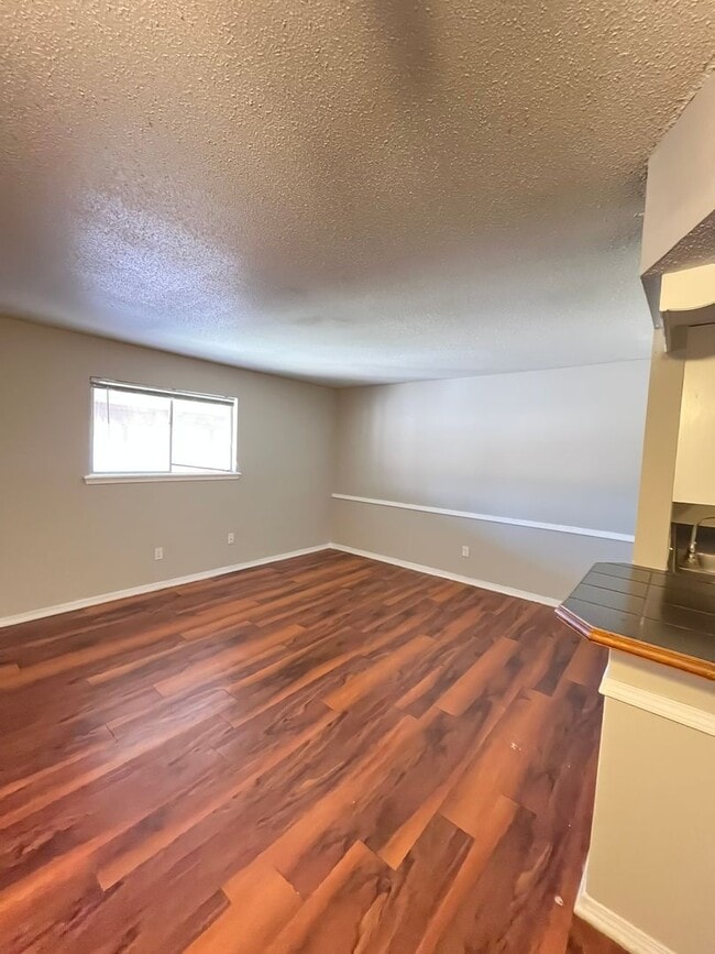 Building Photo - 1 Bed 1 Bath Apt NW OKC