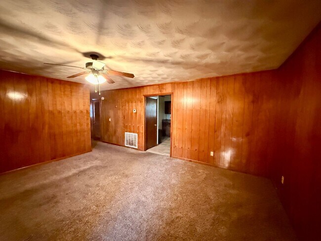 Building Photo - 2103 Brazos St
